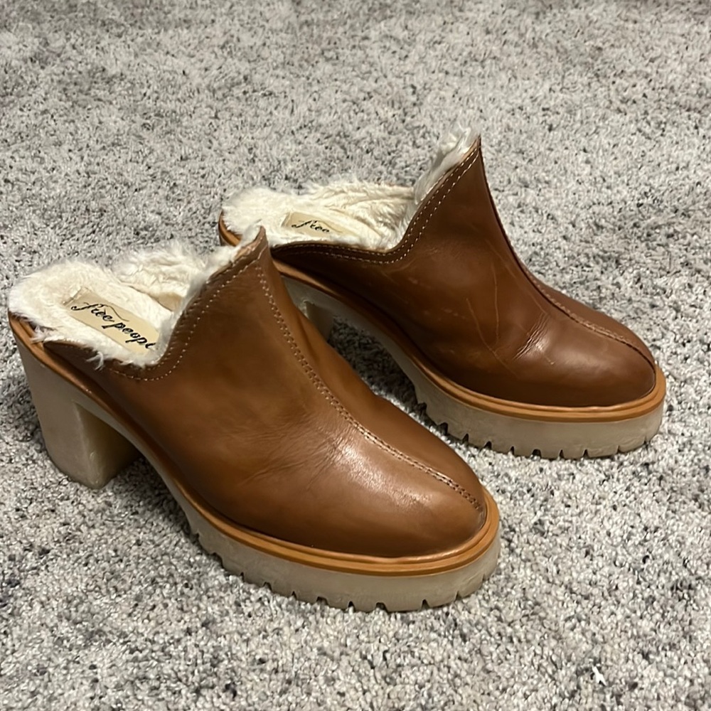 Free People James mule! WORN TWICE!